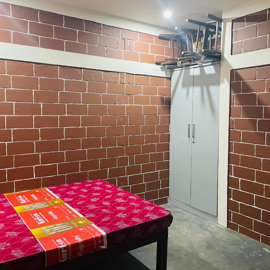 Dharani Home Stay Badami Exterior foto